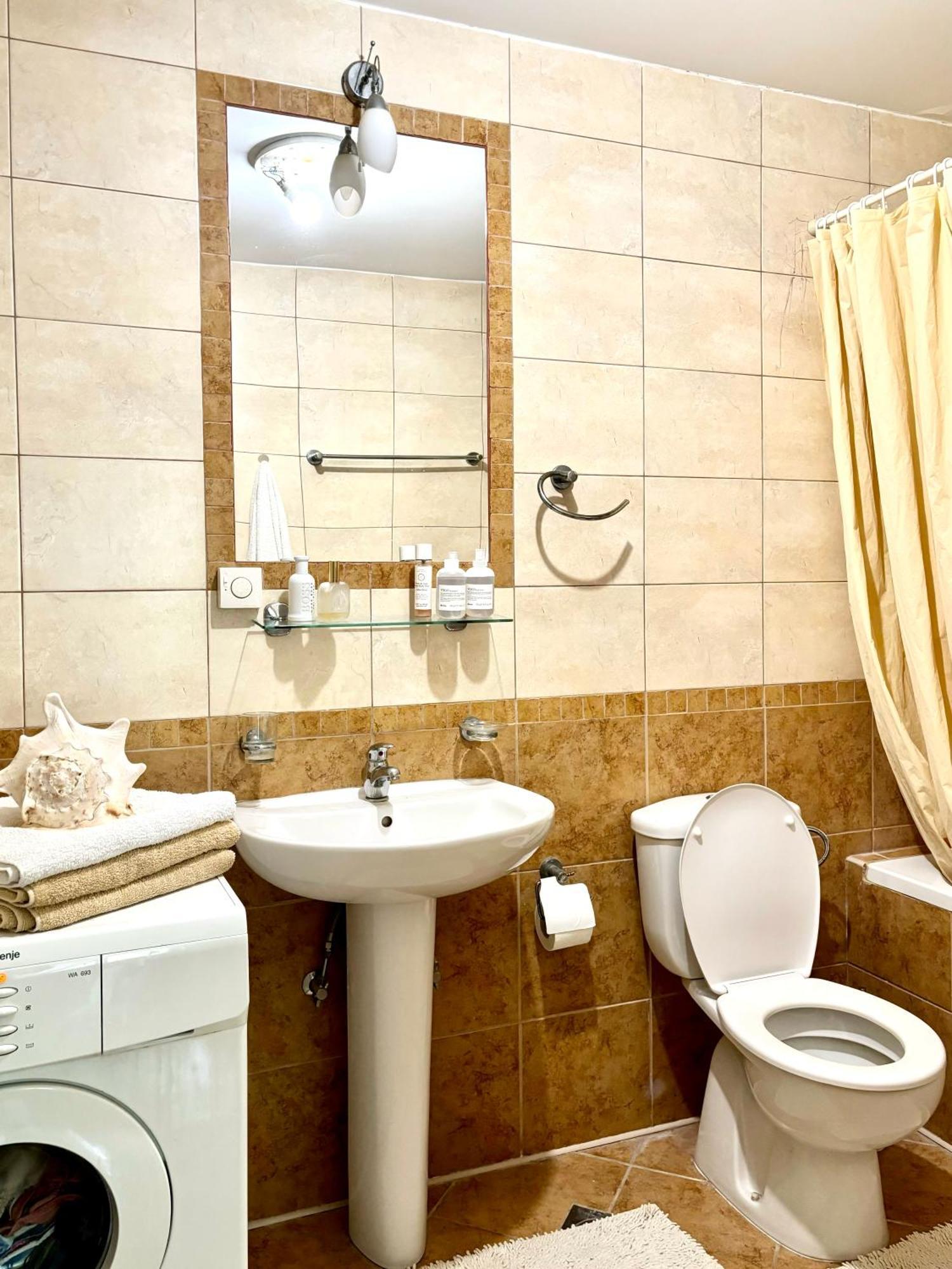 Apartment Tri Kiparisa Tivat Exterior photo