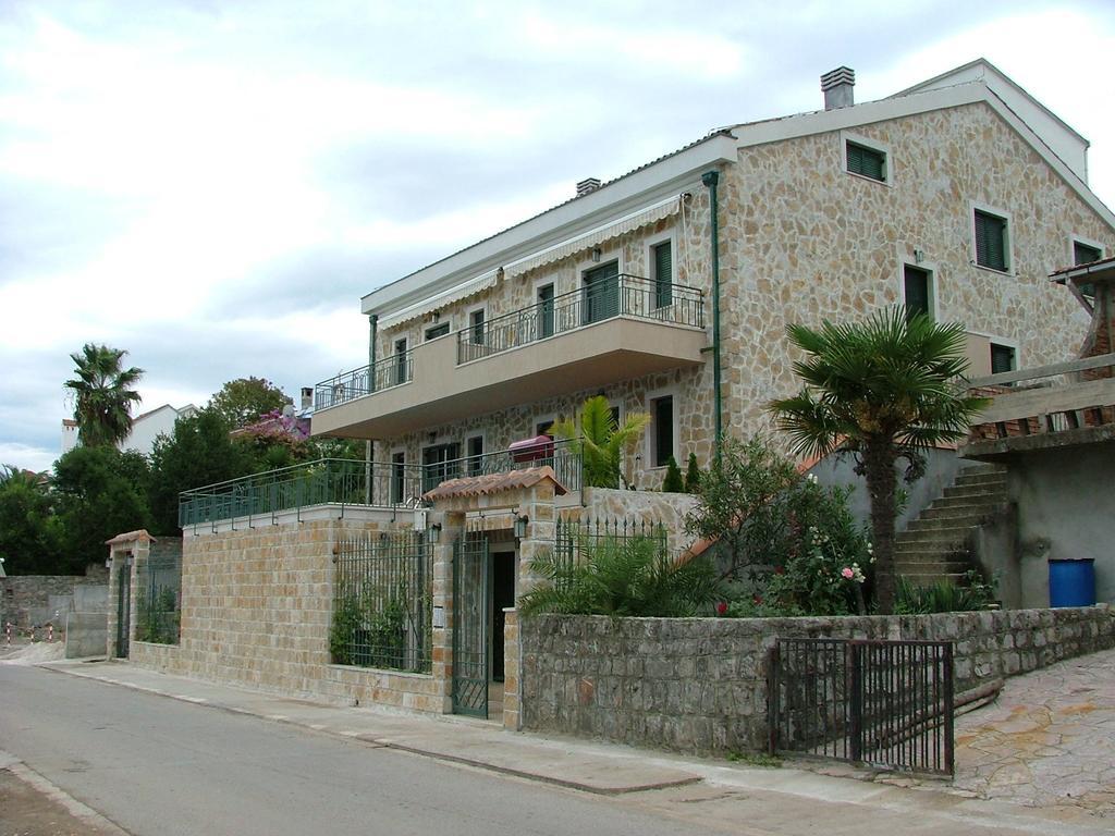 Apartment Tri Kiparisa Tivat Room photo